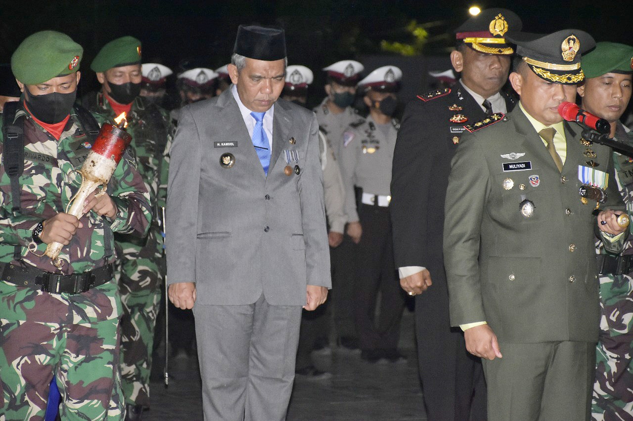 Tepat Pukul 00.00 Wib, Pj Bupati Kampar Bersama Forkopimda Gelar Apel ...